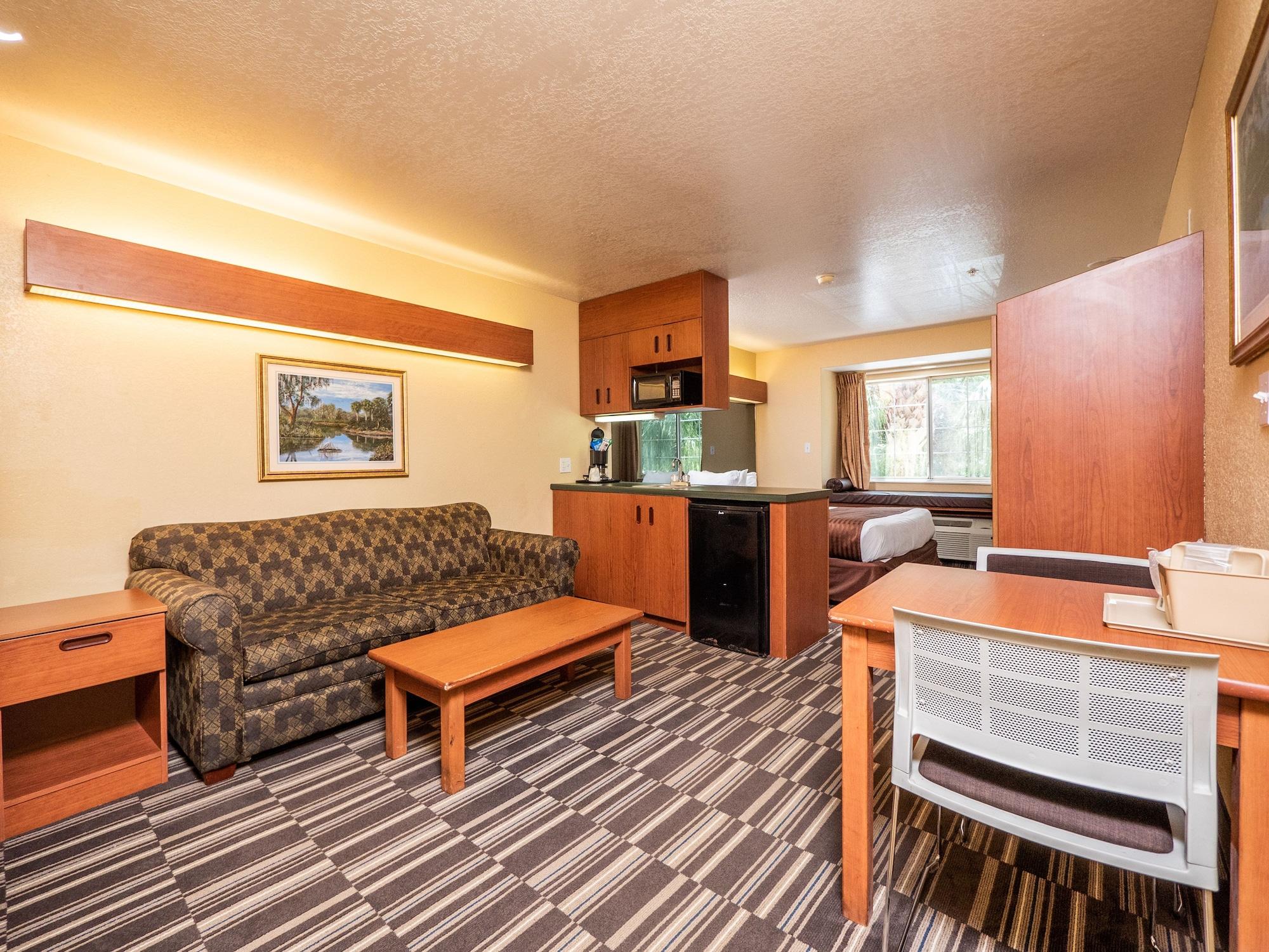Microtel Inn And Suites Окала Экстерьер фото