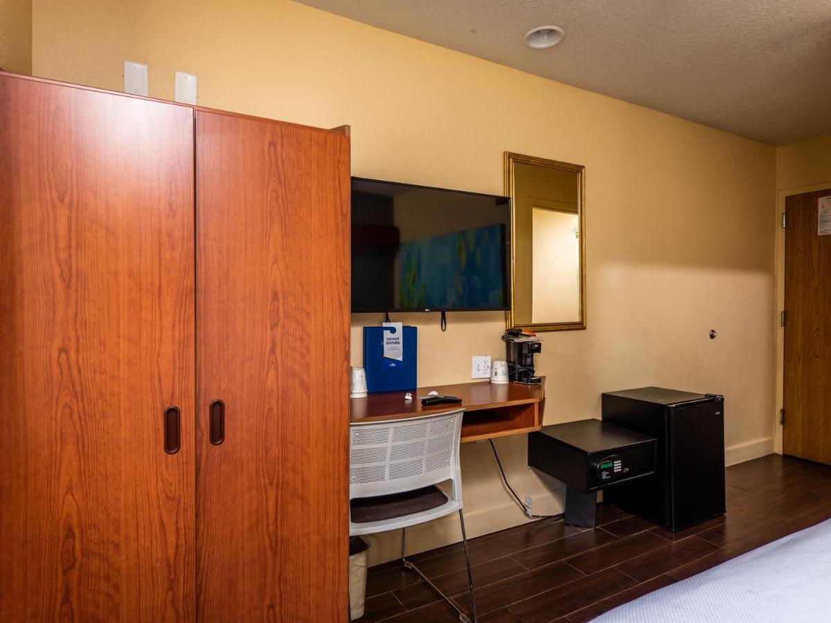 Microtel Inn And Suites Окала Экстерьер фото