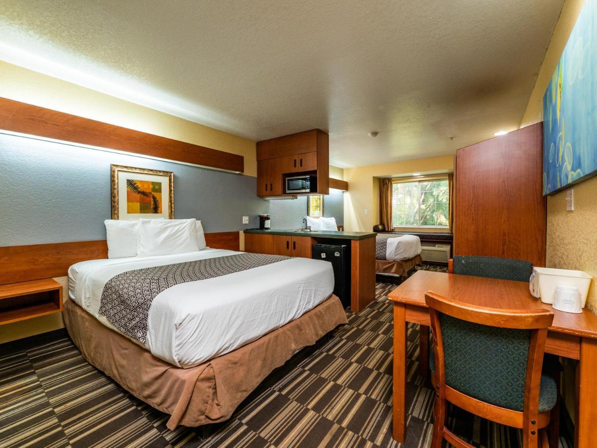 Microtel Inn And Suites Окала Экстерьер фото